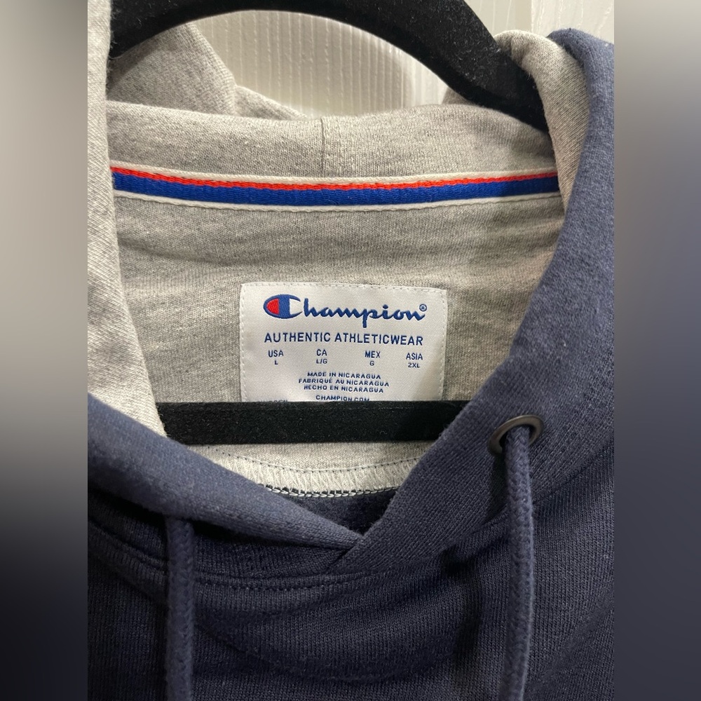 Champion Men’s Navey Pullover Hoodie Size Large - Picture 5 of 5